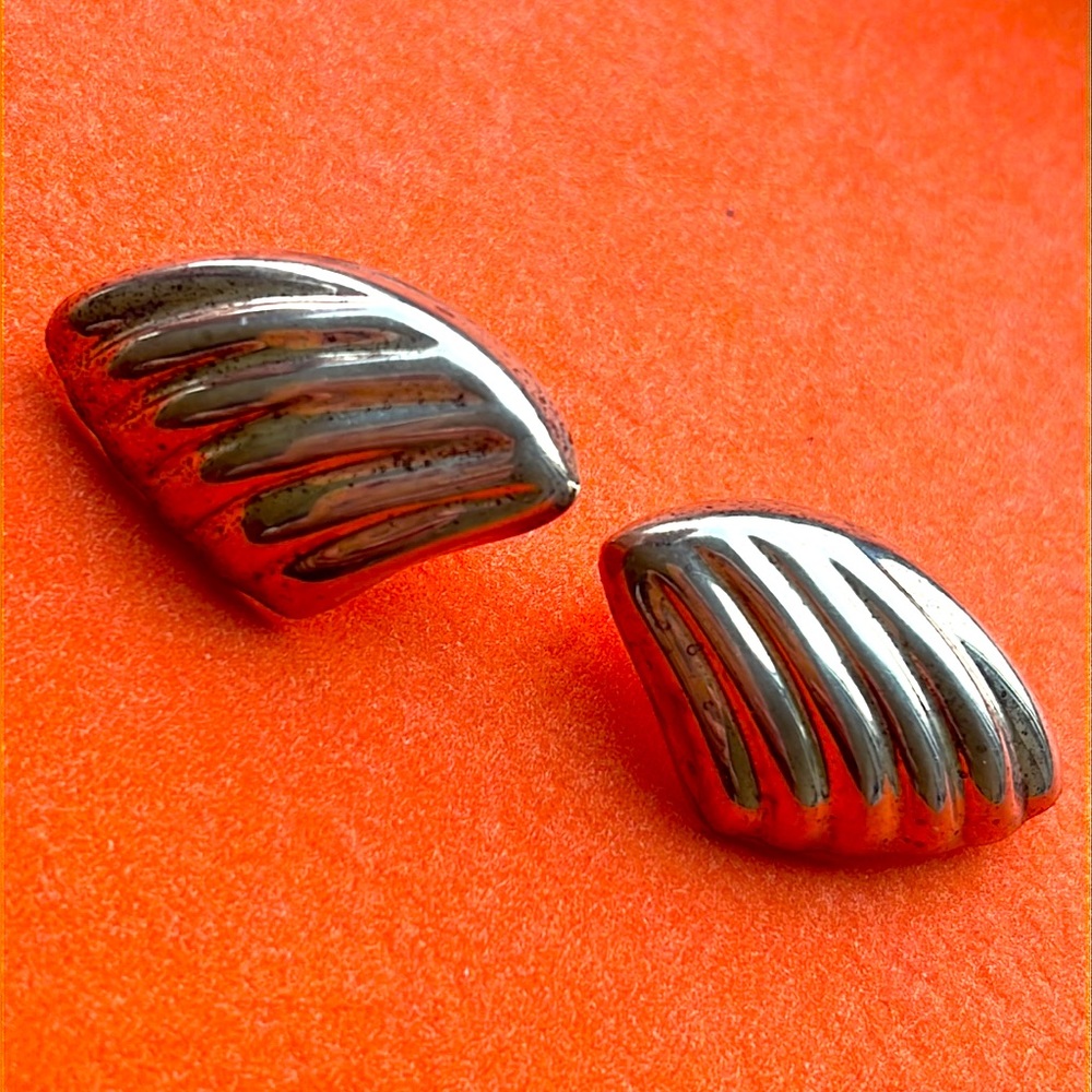 Taxco Mexico sterling silver vintage post earrings